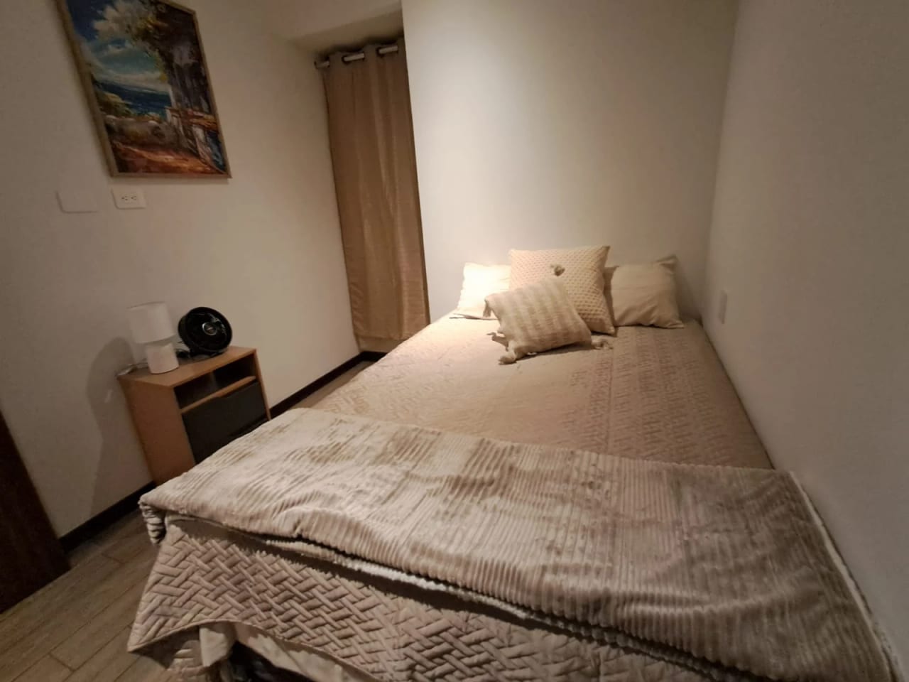 Apartamento amueblado en Inara Cuatro Norte Zona 4 — Apartamento en Alquiler en Inara Cuatro Norte, Zona 4, Guatemala, Ciudad — foto 3 de 17