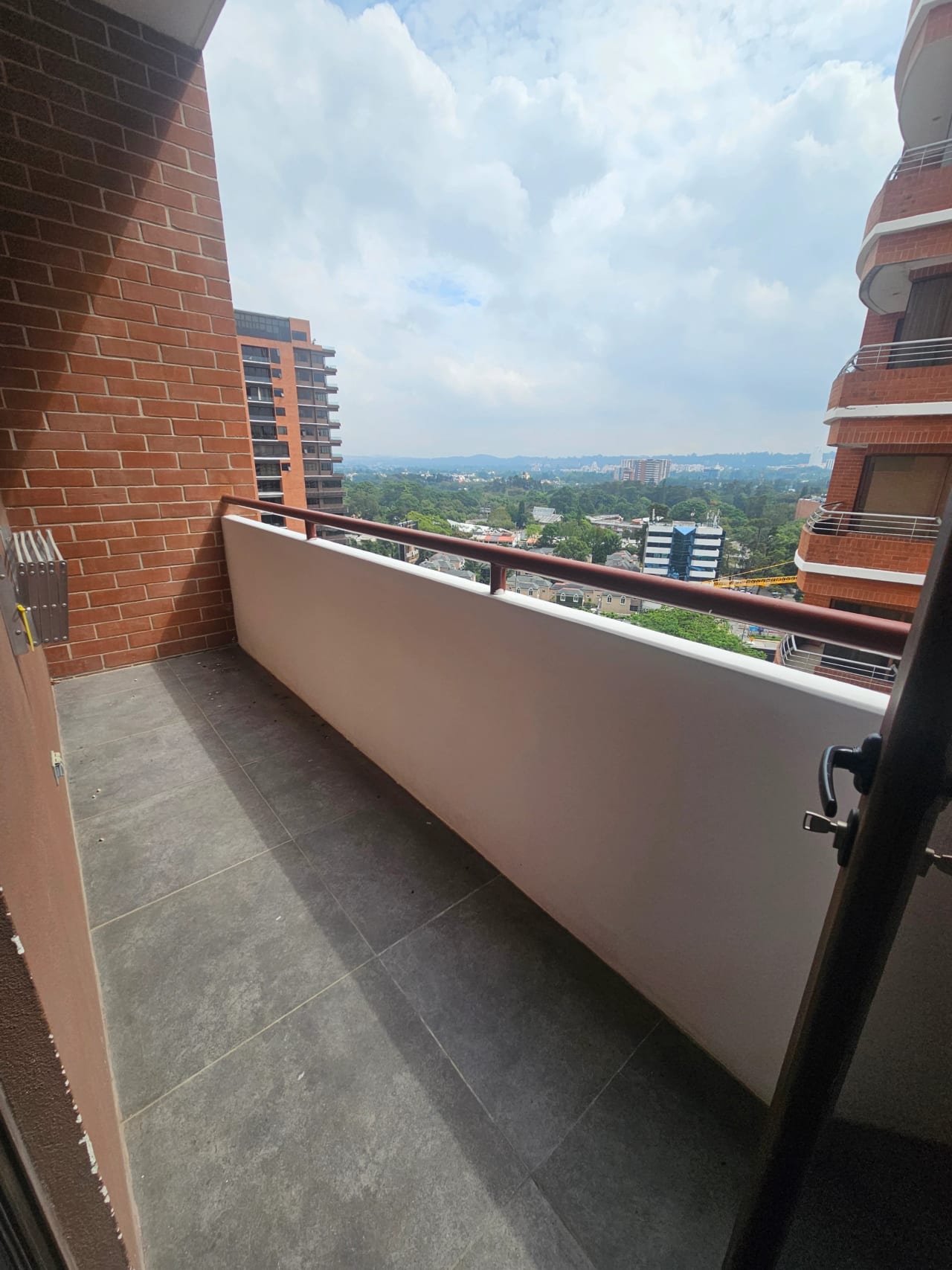Apartamento en ALQUILER en Zona 10, Salvattore — Apartamento en Alquiler en Salvattore, Zona 10, Guatemala, Ciudad — foto 5 de 14