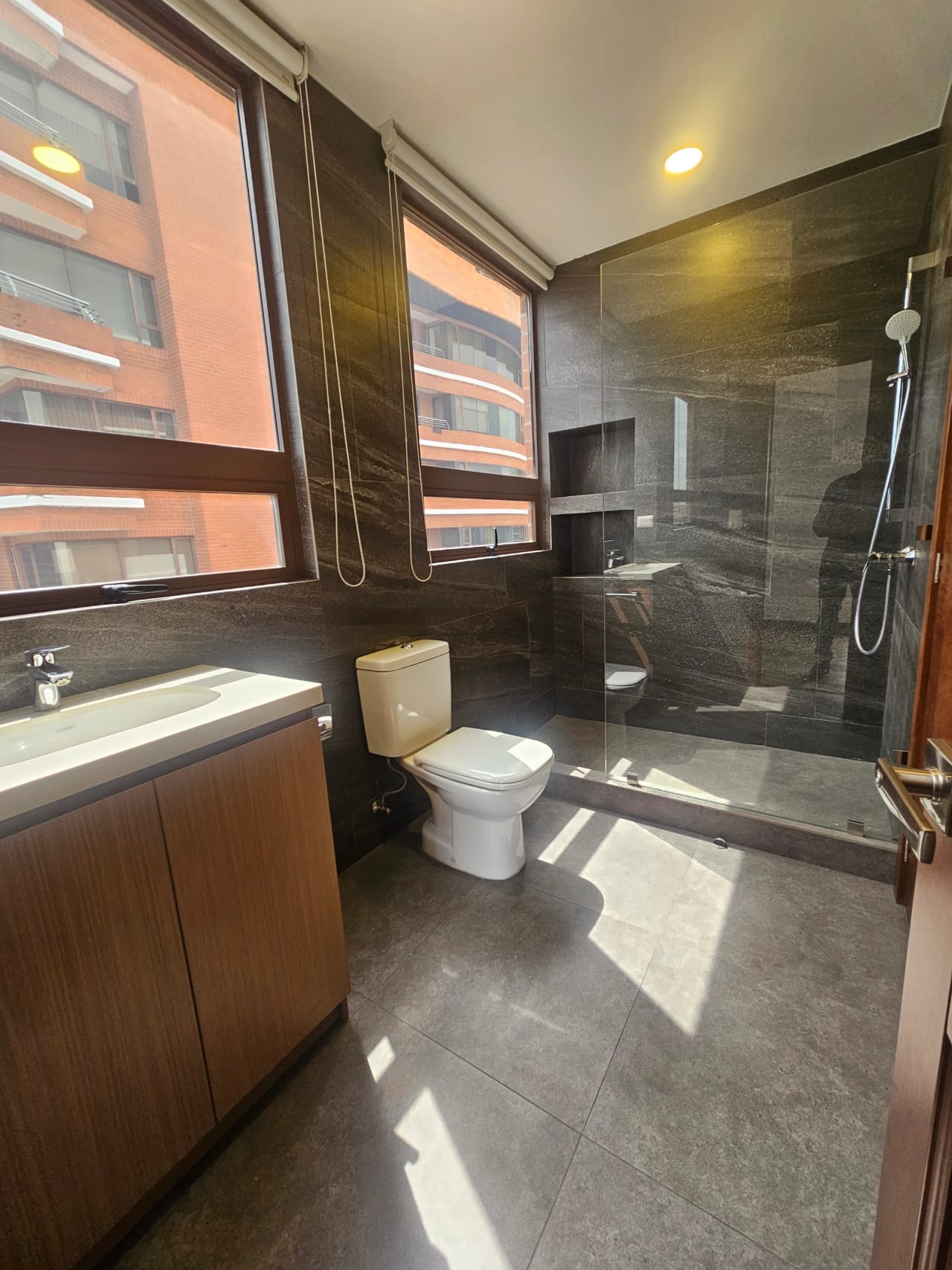 Apartamento en ALQUILER en Zona 10, Salvattore — Apartamento en Alquiler en Salvattore, Zona 10, Guatemala, Ciudad — foto 9 de 14
