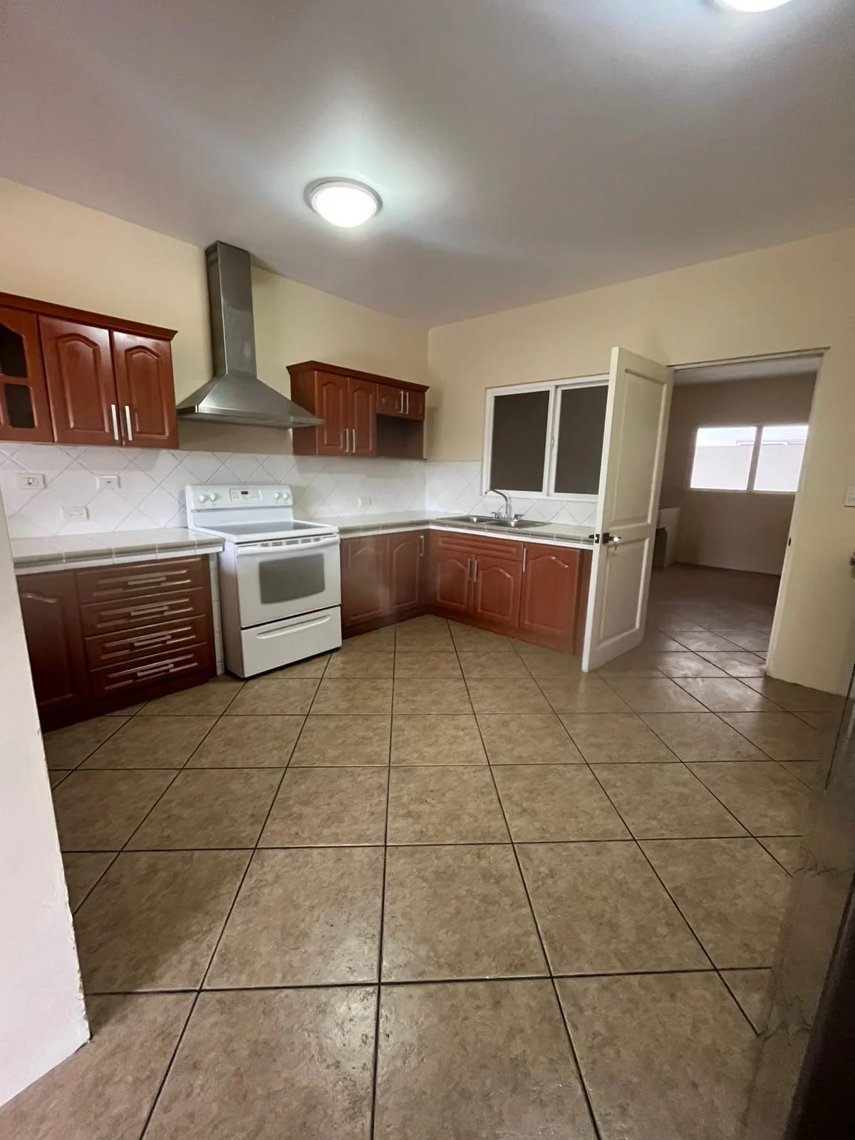 Apartamento en Renta – Zona 14 — Apartamento en Alquiler en Terranova, Zona 14, Guatemala, Ciudad — foto 4 de 12