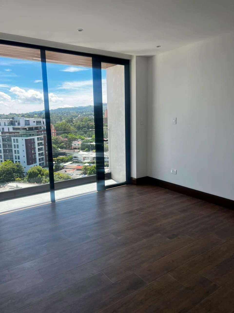 Apartamento en Renta - Edificio Gaura Z15 — Apartamento en Alquiler en Gaura, Zona 15, Guatemala, Ciudad — foto 1 de 13