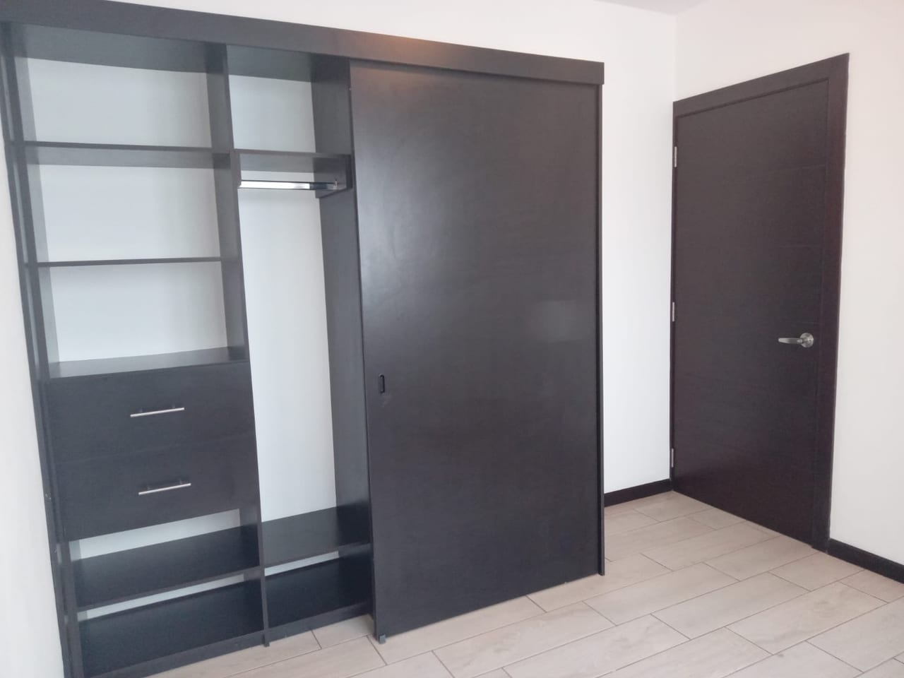 Apartamento en venta – Almoreto Villas Km 14.5 CAES — Apartamento en Venta en Almoretto, Carretera a El Salvador, Guatemala, Ciudad — foto 12 de 16