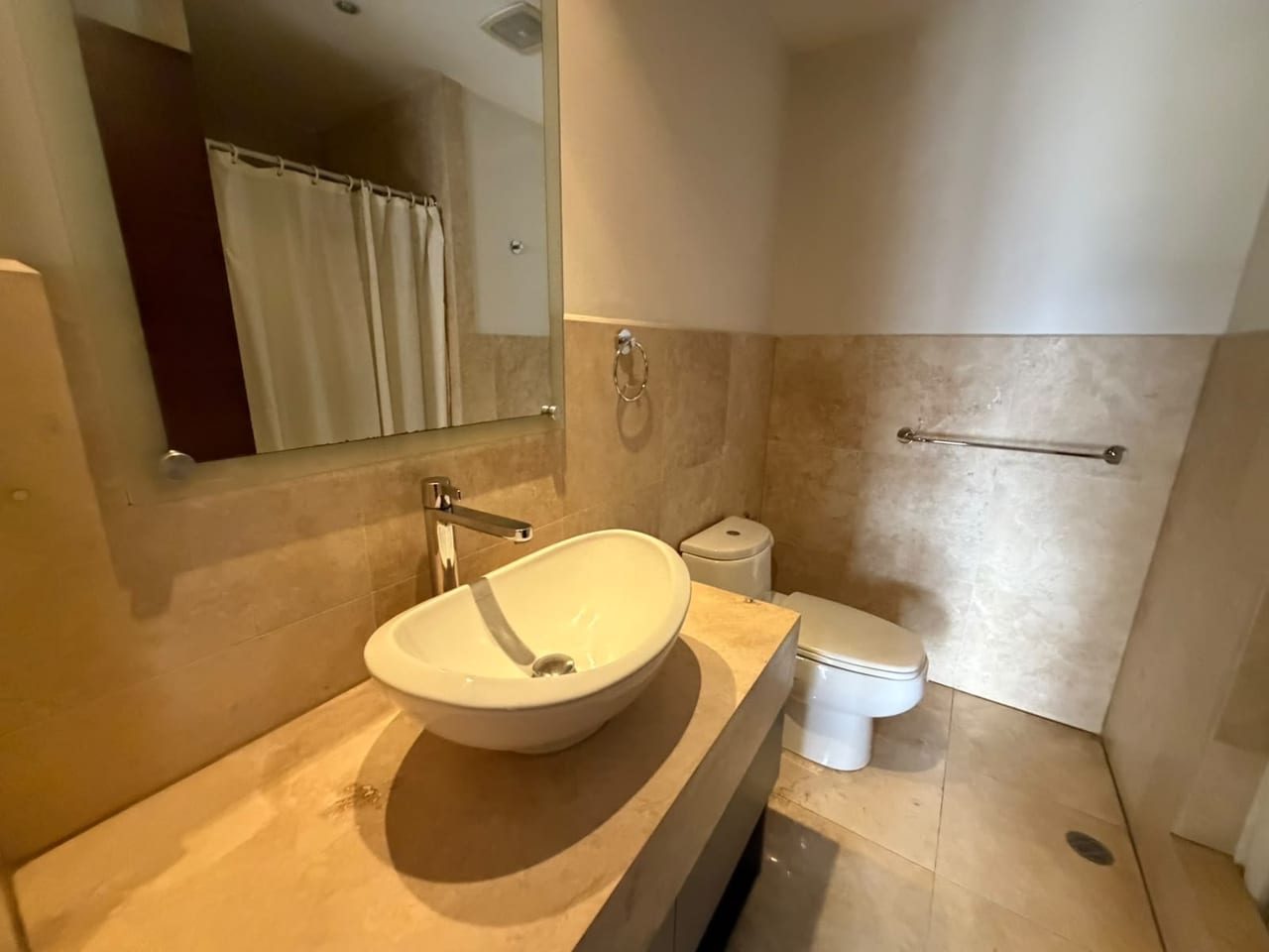 Apartamento en Renta | Edificio Tiffany – Zona 14 — Apartamento en Alquiler en Zona 14, Guatemala, Ciudad — foto 3 de 16