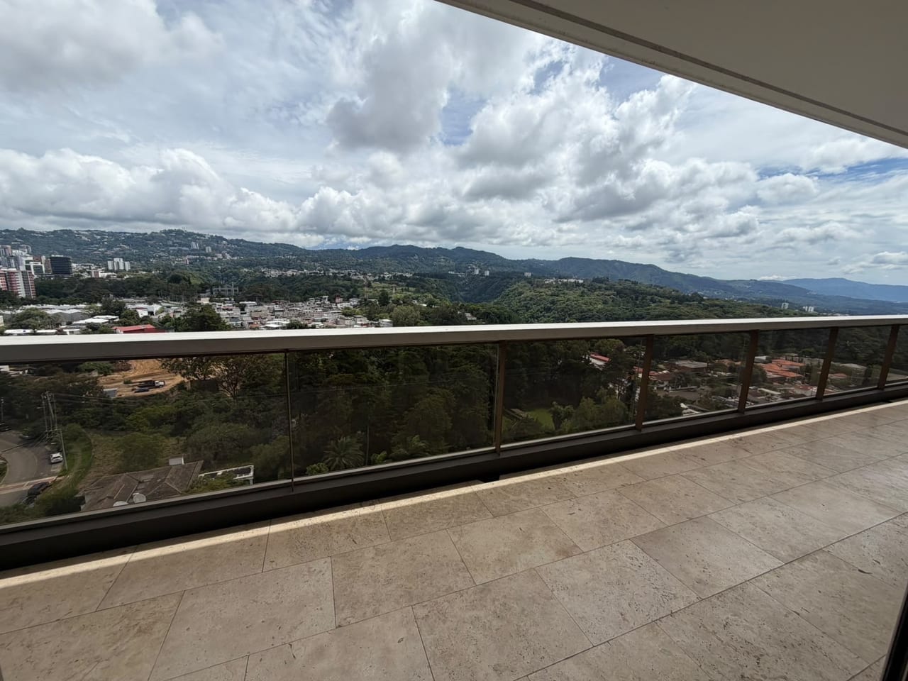Apartamento en Renta | Edificio Tiffany – Zona 14 — Apartamento en Alquiler en Zona 14, Guatemala, Ciudad — foto 6 de 16