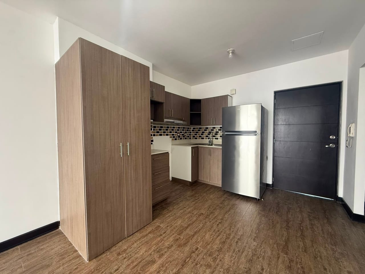Apartamento en renta – Edificio Destiny — Apartamento en Alquiler en Carretera a El Salvador, Guatemala, Ciudad — foto 3 de 17