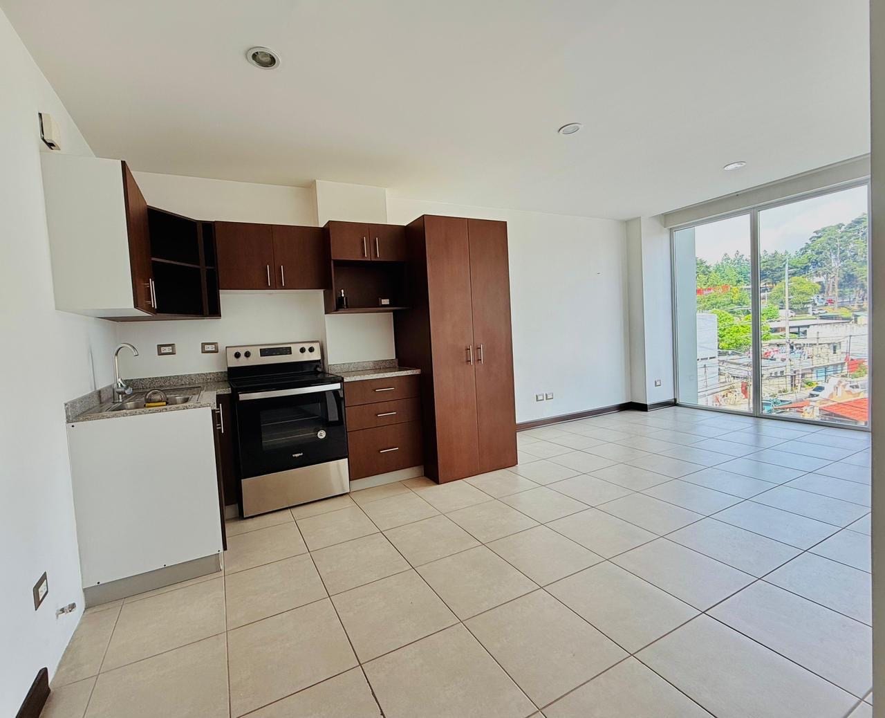 Apartamento en venta CAES — Apartamento en Venta en Carretera a El Salvador, Guatemala, Ciudad — foto 3 de 16