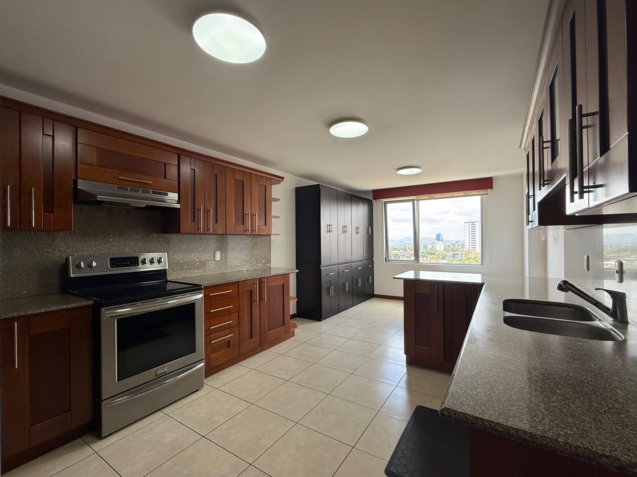 Apartamento en Alquiler | Botticelli – Zona 15 — Apartamento en Alquiler en Zona 15, Guatemala, Ciudad — foto 5 de 14