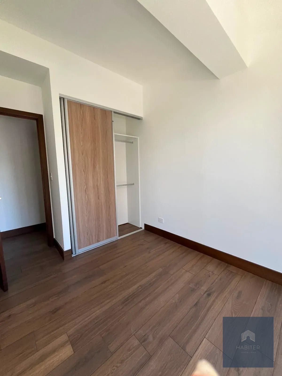 Vendo Partamento 2 Habitaciones con Amplio Jardin Zona 14 — Apartamento en Venta en Zona 14, Guatemala, Ciudad — foto 2 de 5