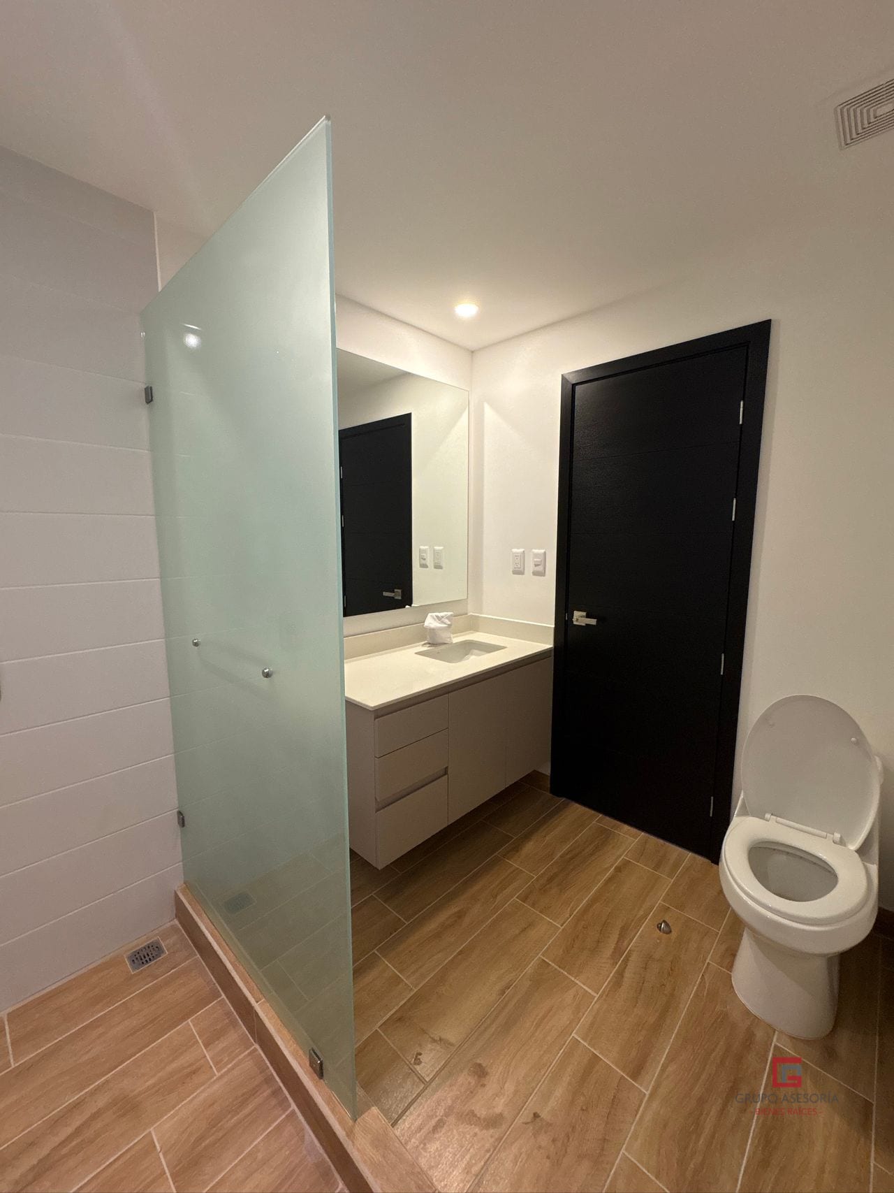 Apartamento nuevo en renta Essenza zona 13 — Apartamento en Alquiler en Essenza, Zona 13, Guatemala, Ciudad — foto 11 de 17