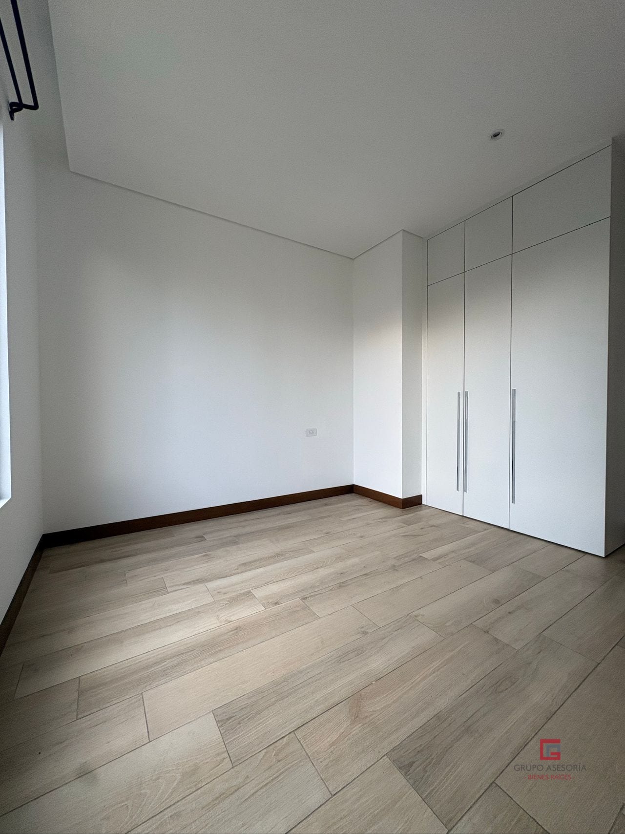 Apartamento en renta Ferré Diez zona 10 — Apartamento en Alquiler en Ferré Diez, Zona 10, Guatemala, Ciudad — foto 11 de 17