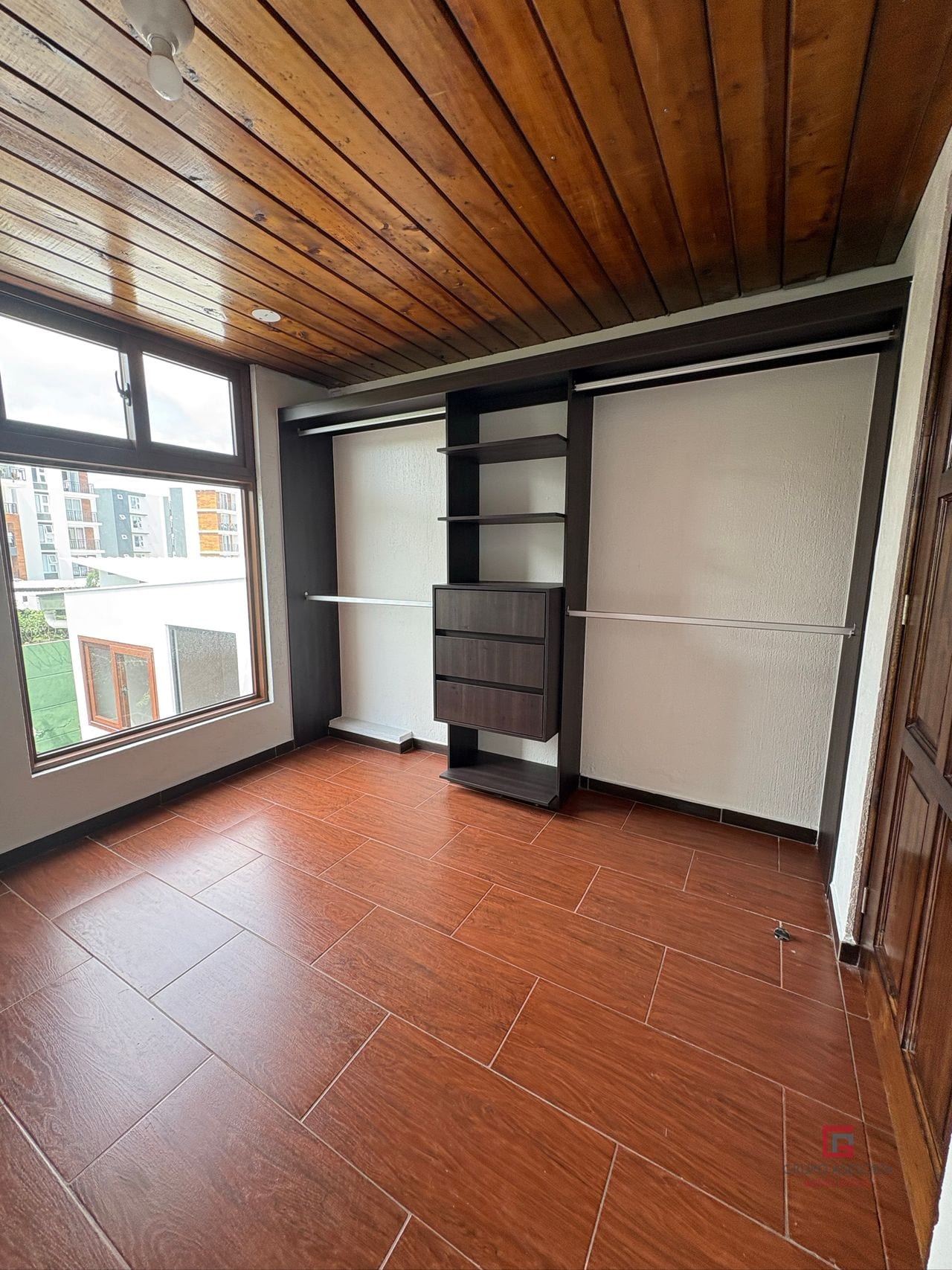 Apartamento en renta Montesano zona 16 — Apartamento en Alquiler en Zona 16, Guatemala, Ciudad — foto 9 de 11