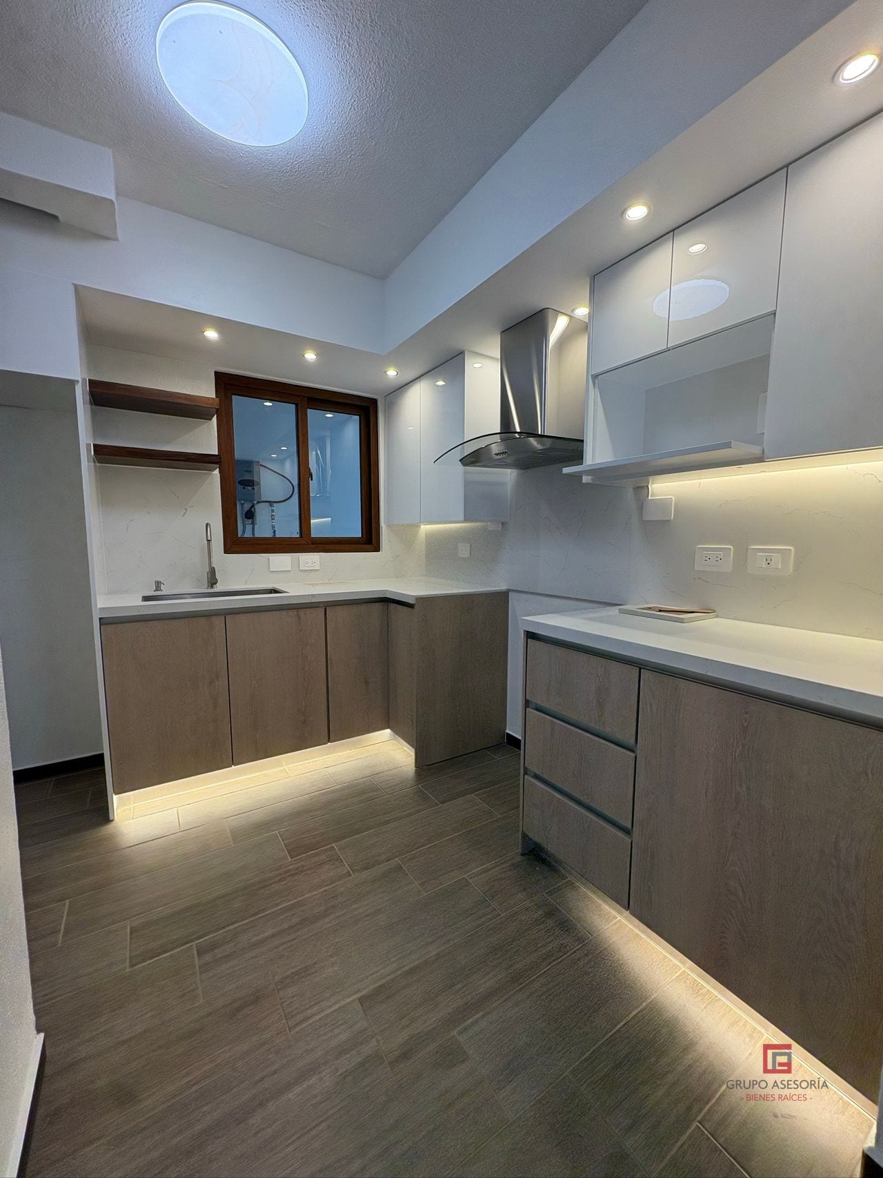 Apartamento en renta Montesano zona 16 — Apartamento en Alquiler en Zona 16, Guatemala, Ciudad — foto 5 de 11
