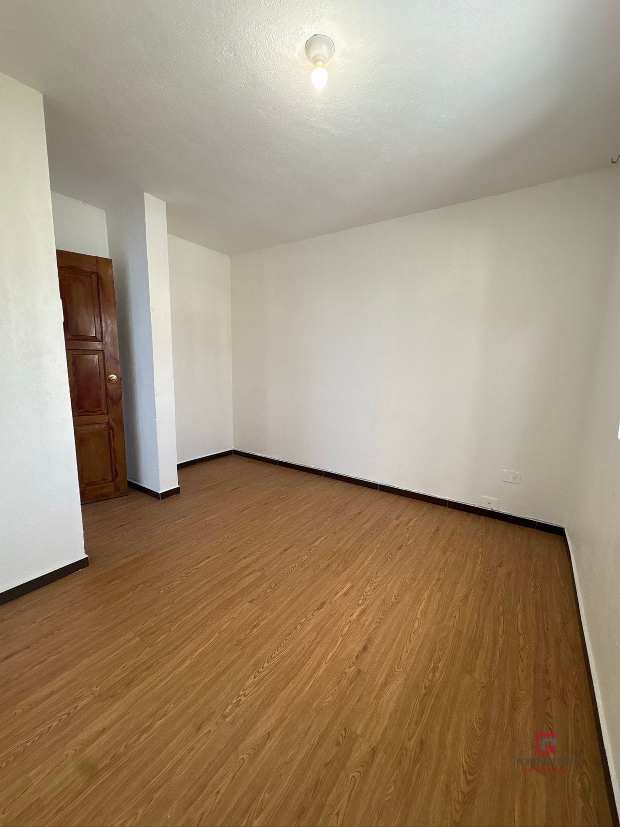 Dormitorio secundario — Apartamento en renta Montesano zona 16 — Apartamento en Alquiler en Zona 16, Guatemala, Ciudad — foto 7 de 10