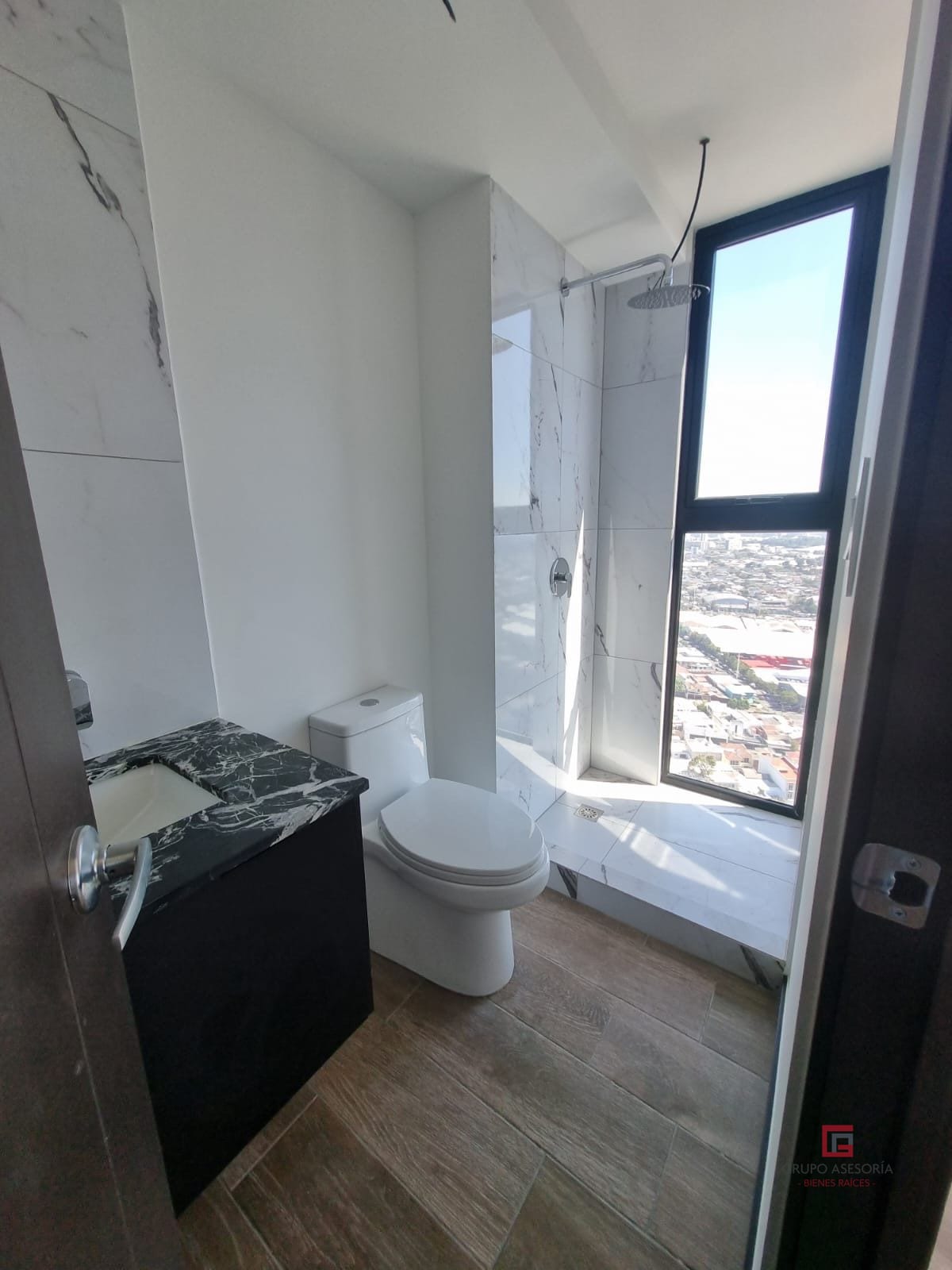 Apartamento en venta en Altaire, zona 11 — Apartamento en Venta en Zona 11, Guatemala, Ciudad — foto 6 de 16