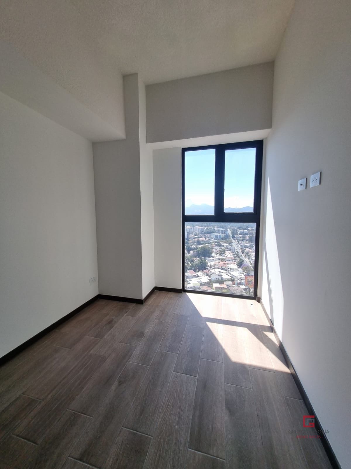Apartamento en venta en Altaire, zona 11 — Apartamento en Venta en Zona 11, Guatemala, Ciudad — foto 8 de 16