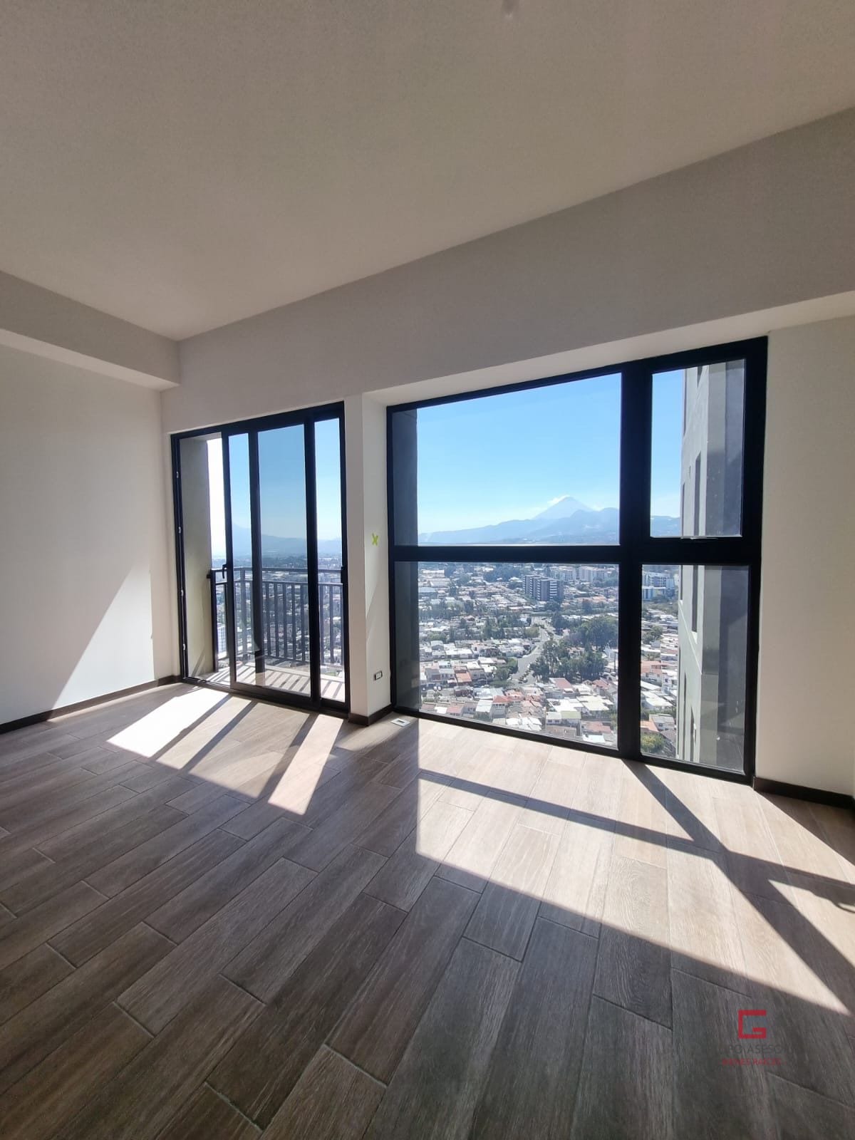 Apartamento en venta en Altaire, zona 11 — Apartamento en Venta en Zona 11, Guatemala, Ciudad — foto 1 de 16