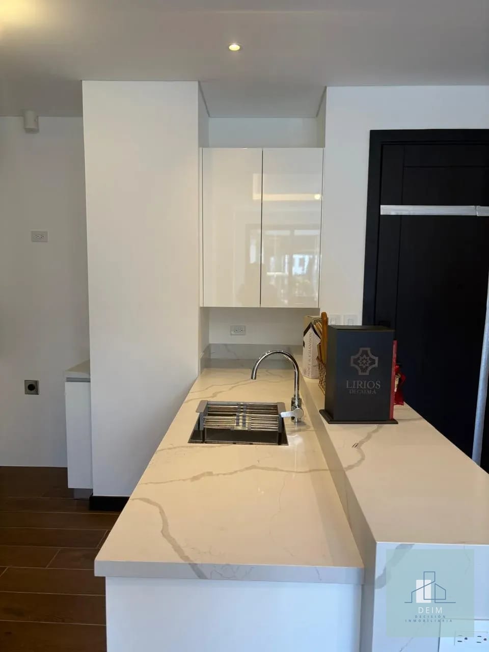 Apartamento en renta Lirios 4 — Apartamento en Alquiler en Lirios de Cayalá IV, Zona 16, Guatemala, Ciudad — foto 3 de 13