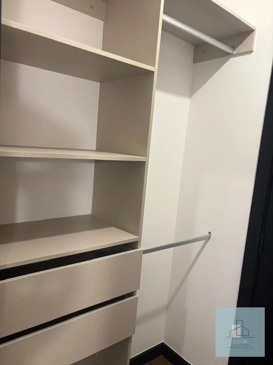 Apartamento en renta Lirios 4 — Apartamento en Alquiler en Lirios de Cayalá IV, Zona 16, Guatemala, Ciudad — foto 5 de 13