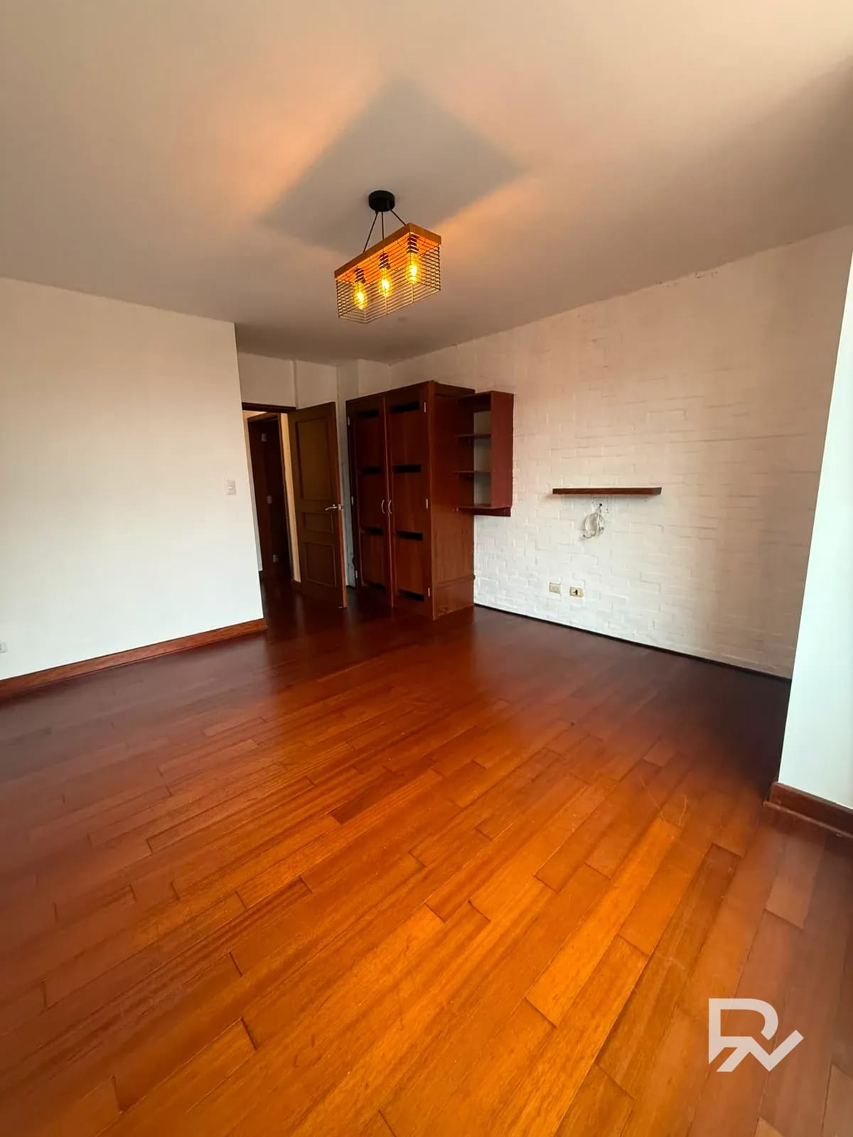 Venta de amplió apartamento en zona 14 La Villa — Apartamento en Venta en Zona 14, Guatemala, Ciudad — foto 14 de 17