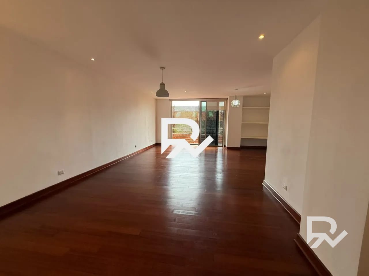 Venta de amplió apartamento en zona 14 La Villa — Apartamento en Venta en Zona 14, Guatemala, Ciudad — foto 16 de 17