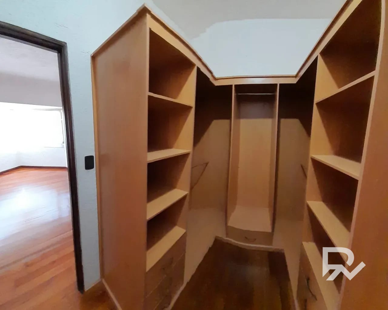 Alquiler de apartamento Edificio El Parque zona 15 VH1 — Apartamento en Alquiler en Zona 15, Guatemala, Ciudad — foto 2 de 4