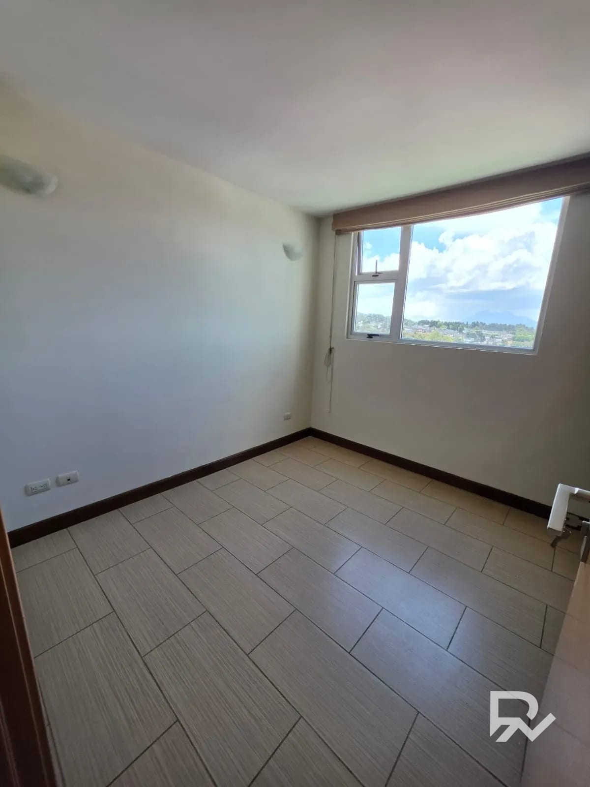 Apartamento en Renta | Condado la Villa Zona 14 — Apartamento en Alquiler en Zona 14, Guatemala, Ciudad — foto 12 de 17