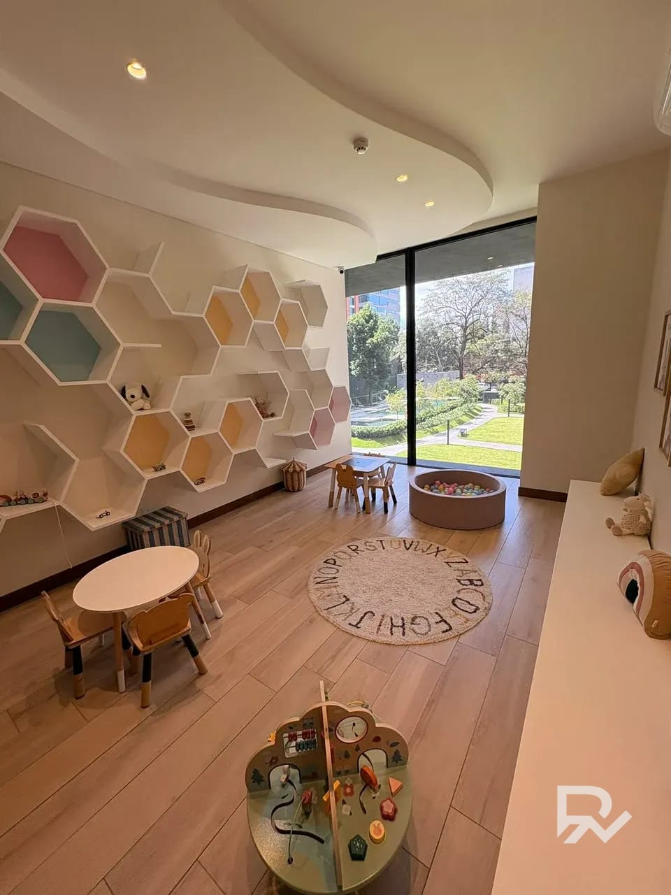 Alquiler de hermoso apartamento en Ferre Diez zona 10 para estrenar — Apartamento en Alquiler en Ferré Diez, Zona 10, Guatemala, Ciudad — foto 7 de 17