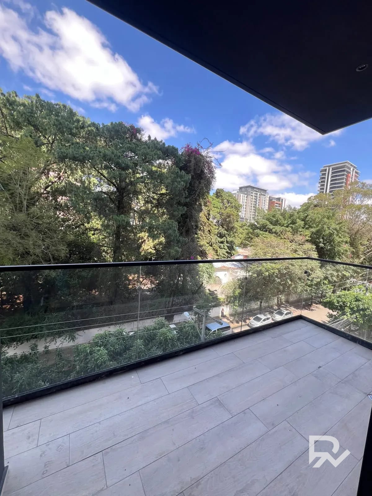 Alquiler de hermoso apartamento en Ferre Diez zona 10 para estrenar — Apartamento en Alquiler en Ferré Diez, Zona 10, Guatemala, Ciudad — foto 5 de 17