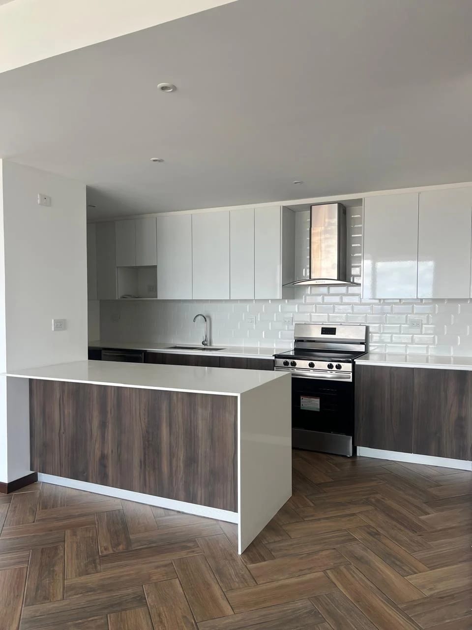Apartamento en Venta | Edificio Naori, Zona 10 — Apartamento en Venta en Naori, Zona 10, Guatemala, Ciudad — foto 4 de 17