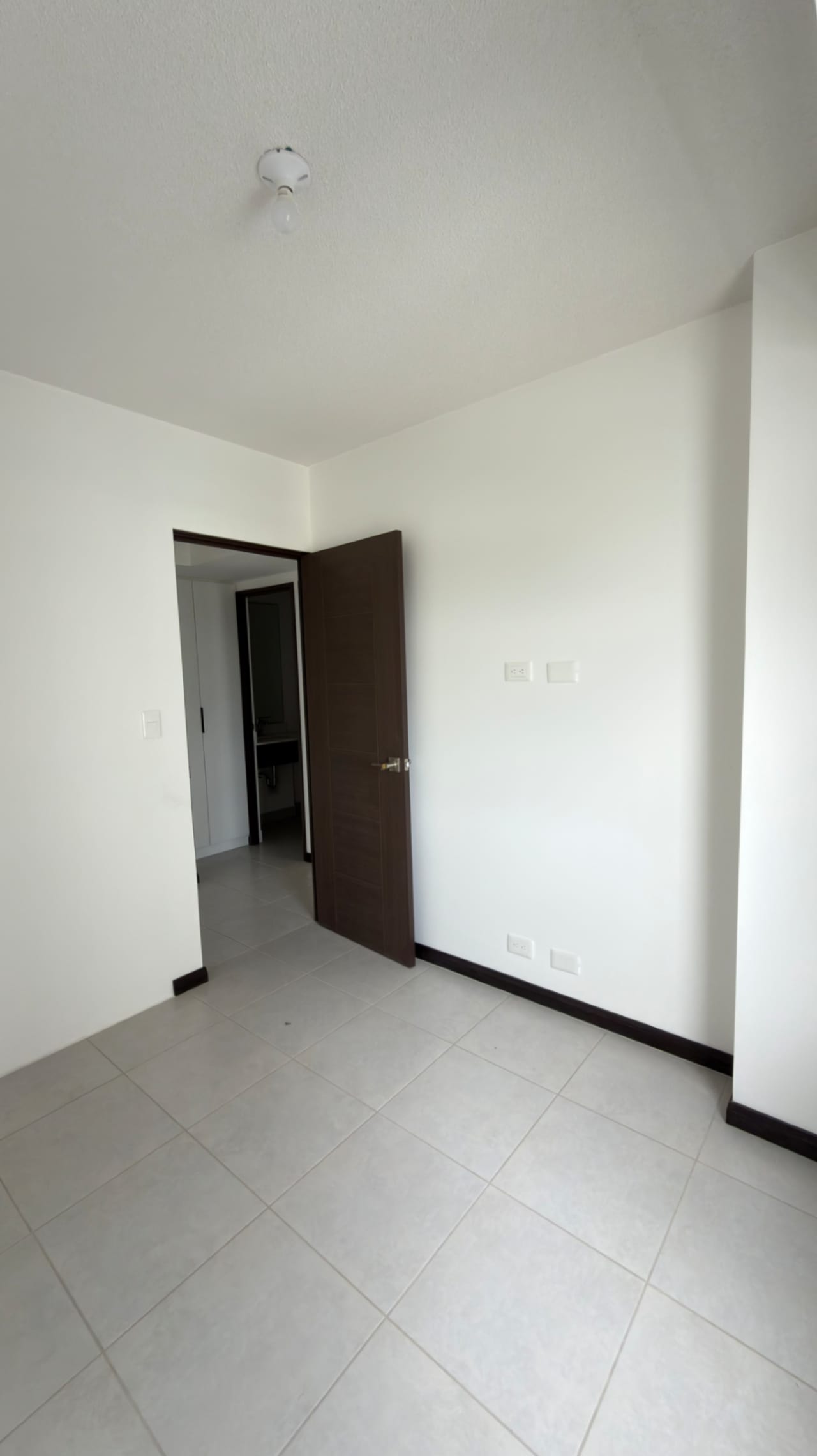 RENTA DE VILLA EN CONDADO NARANJO SERENA — Apartamento en Alquiler en Condado Naranjo, Zona 4 Mixco, Guatemala, Ciudad — foto 12 de 17
