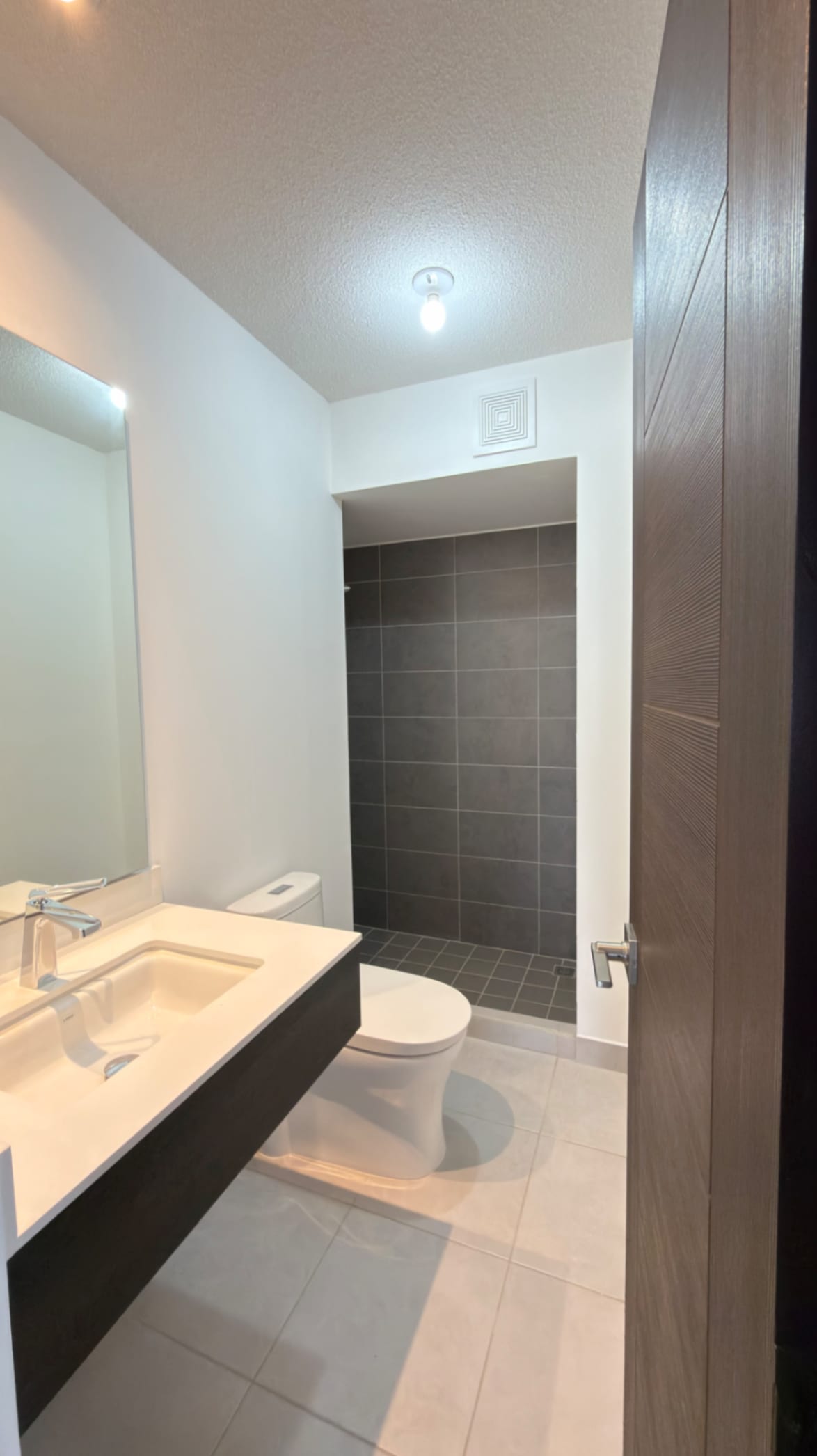 RENTA DE VILLA EN CONDADO NARANJO SERENA — Apartamento en Alquiler en Condado Naranjo, Zona 4 Mixco, Guatemala, Ciudad — foto 14 de 17