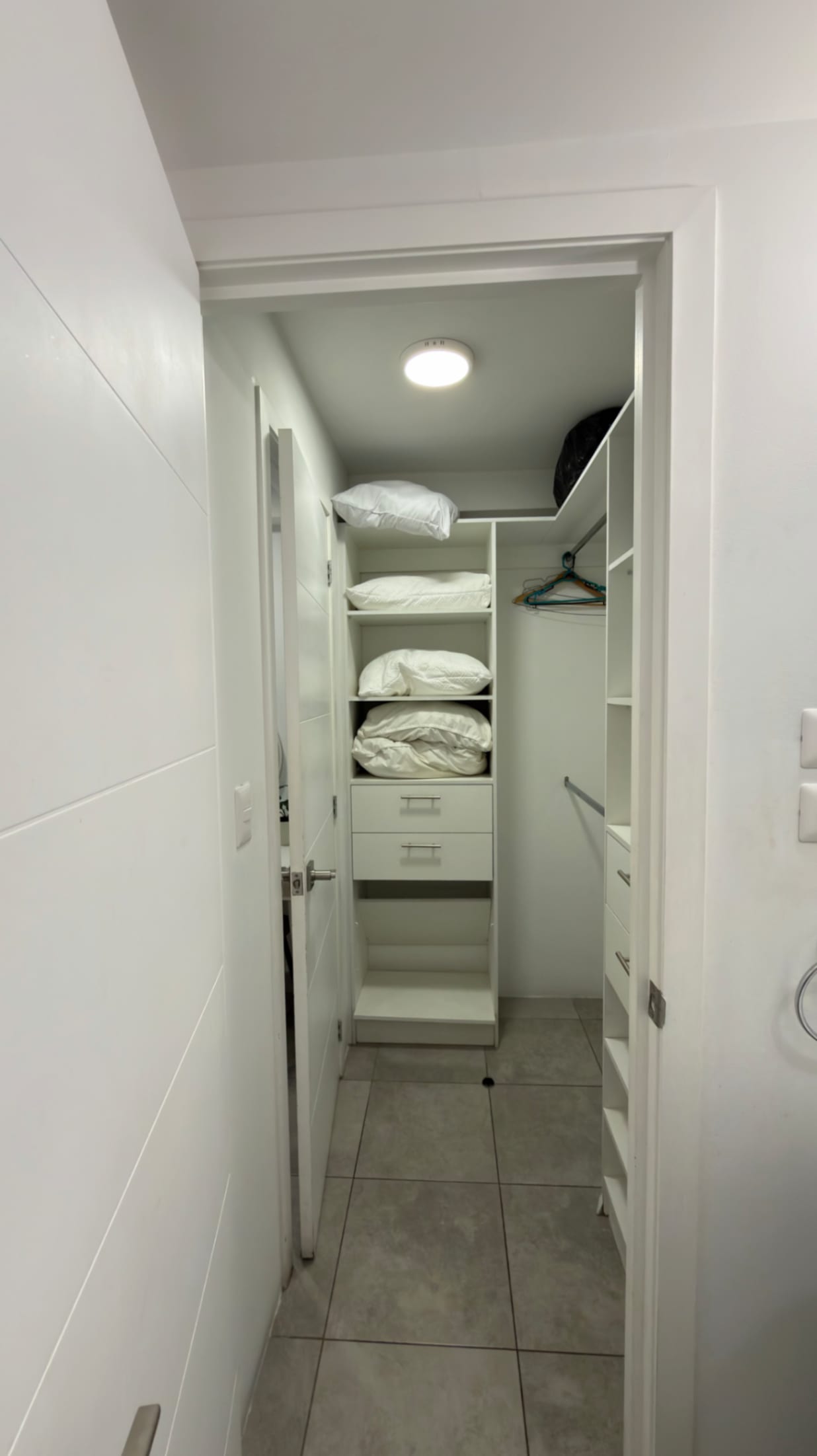 RENTA DE APARTAMENTO AMUEBLADO MODRA Z.4 — Apartamento en Alquiler en Modra, Zona 4, Guatemala, Ciudad — foto 8 de 17