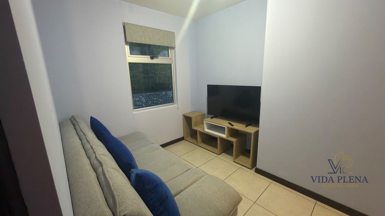Renta de Apartamento Amueblado/condado Naranjo — Apartamento en Alquiler en Condado Naranjo, Zona 4 Mixco, Guatemala, Ciudad — foto 5 de 11