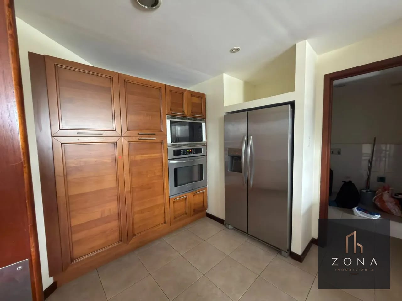 Apartamento en RENTA,Z10 — Apartamento en Alquiler en Zona 10, Guatemala, Ciudad — foto 2 de 8