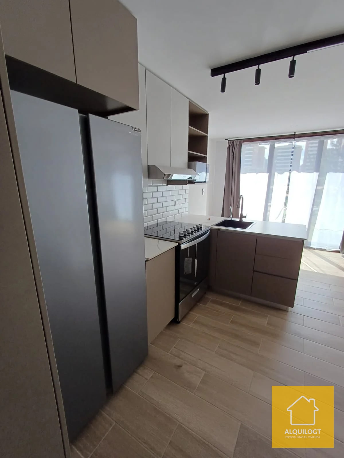 APARTAMENTO CERCA DE OAKLAND Y LA ESTACIÓN ZONA 10 DE 1 HAB AGT2997 — Apartamento en Alquiler en Biko, Zona 10, Guatemala, Ciudad — foto 7 de 13