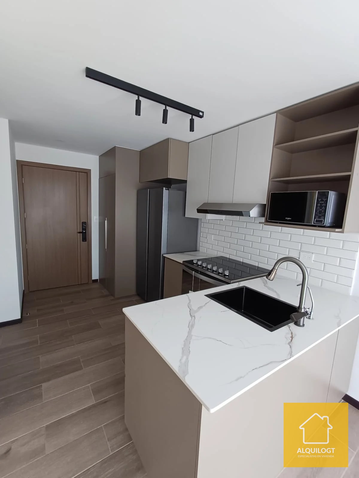 APARTAMENTO CERCA DE OAKLAND Y LA ESTACIÓN ZONA 10 DE 1 HAB AGT2997 — Apartamento en Alquiler en Biko, Zona 10, Guatemala, Ciudad — foto 11 de 13