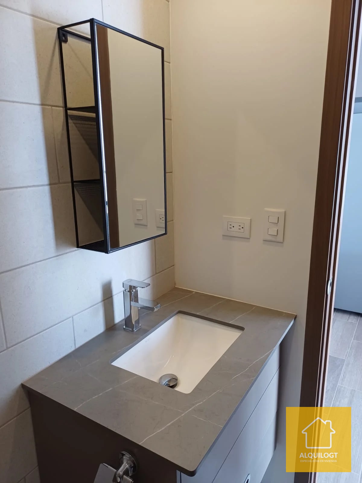 APARTAMENTO CERCA DE OAKLAND Y LA ESTACIÓN ZONA 10 DE 1 HAB AGT2997 — Apartamento en Alquiler en Biko, Zona 10, Guatemala, Ciudad — foto 9 de 13