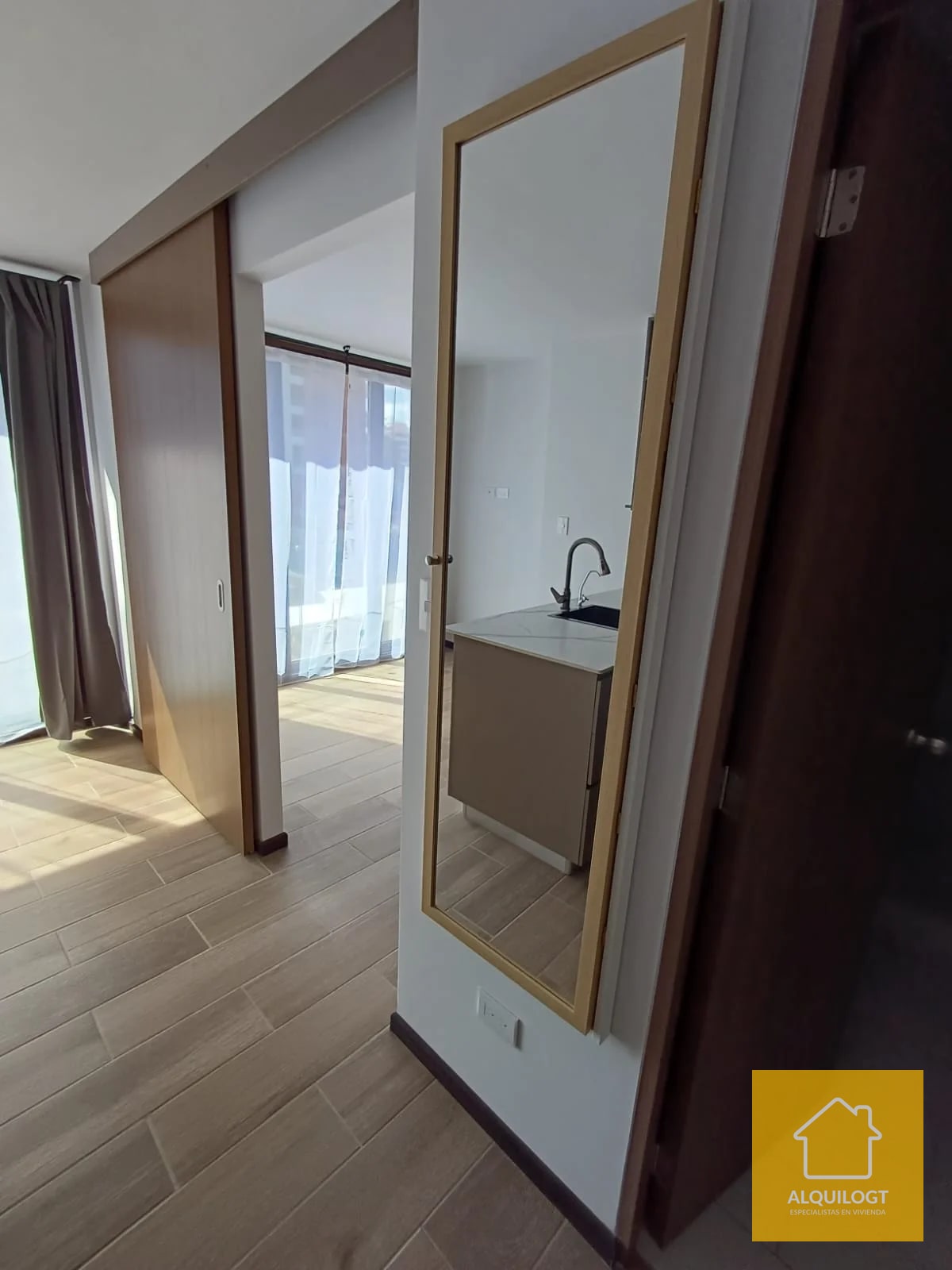 APARTAMENTO CERCA DE OAKLAND Y LA ESTACIÓN ZONA 10 DE 1 HAB AGT2997 — Apartamento en Alquiler en Biko, Zona 10, Guatemala, Ciudad — foto 10 de 13