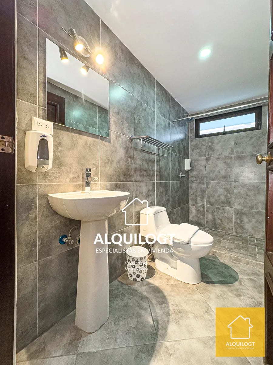 Apartamento Amueblado Zona 14 — Apartamento en Alquiler en Málaga, Zona 14, Guatemala, Ciudad — foto 8 de 14