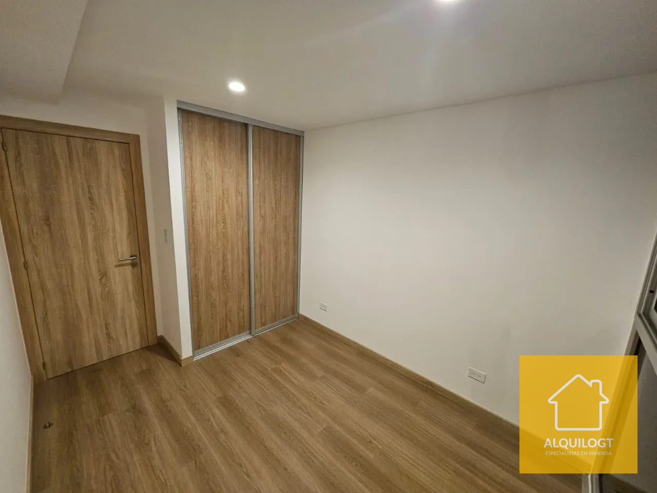 Apartamento Zona 4 en Vivo 4 — Apartamento en Alquiler en Vivo Zona 4, Zona 4, Guatemala, Ciudad — foto 4 de 9