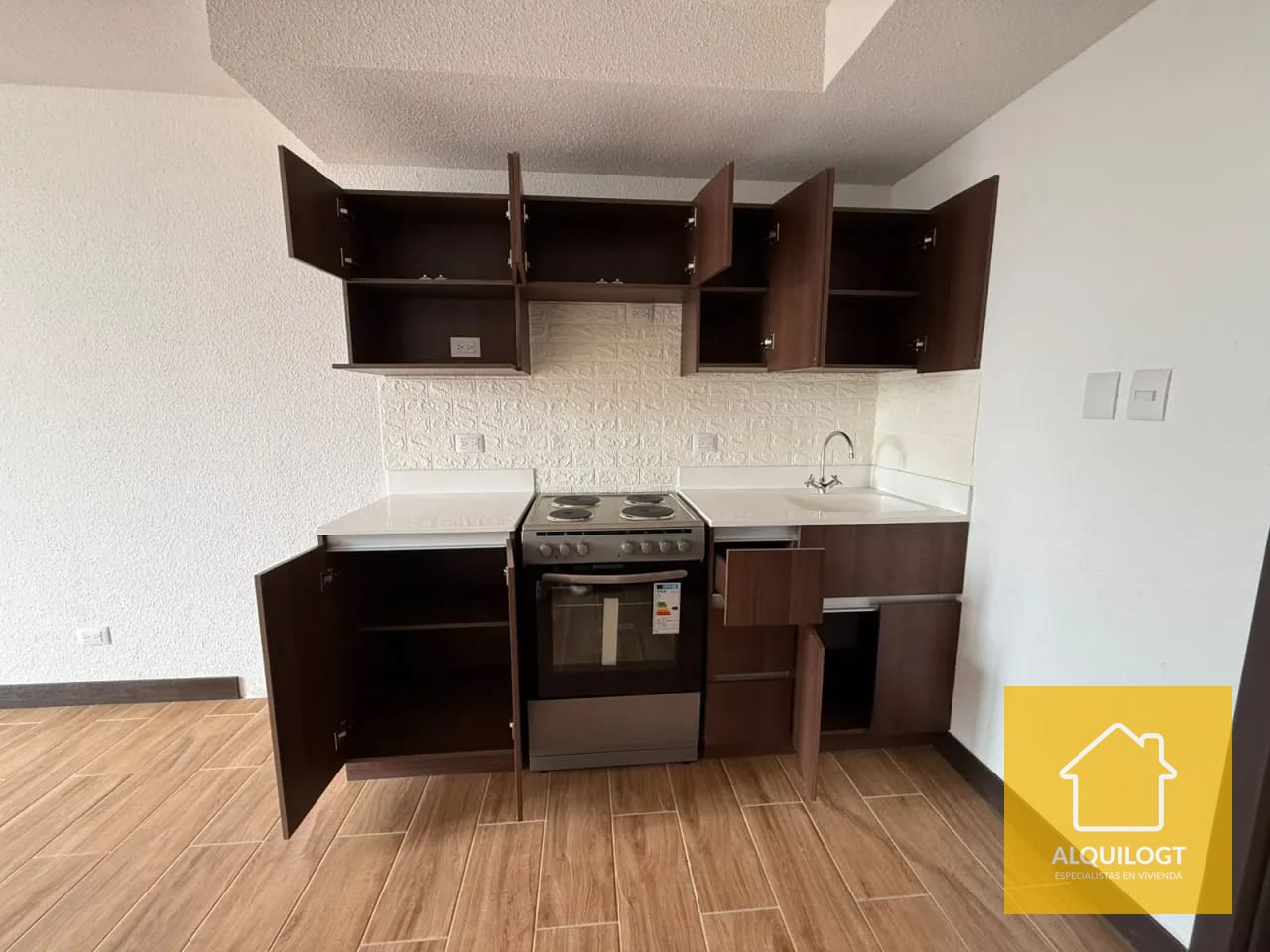 Apartamento Frente al Cerrito del Carmen Zona 1 Vecindario Salome — Apartamento en Alquiler en El Centro, Zona 1, Guatemala, Ciudad — foto 8 de 11