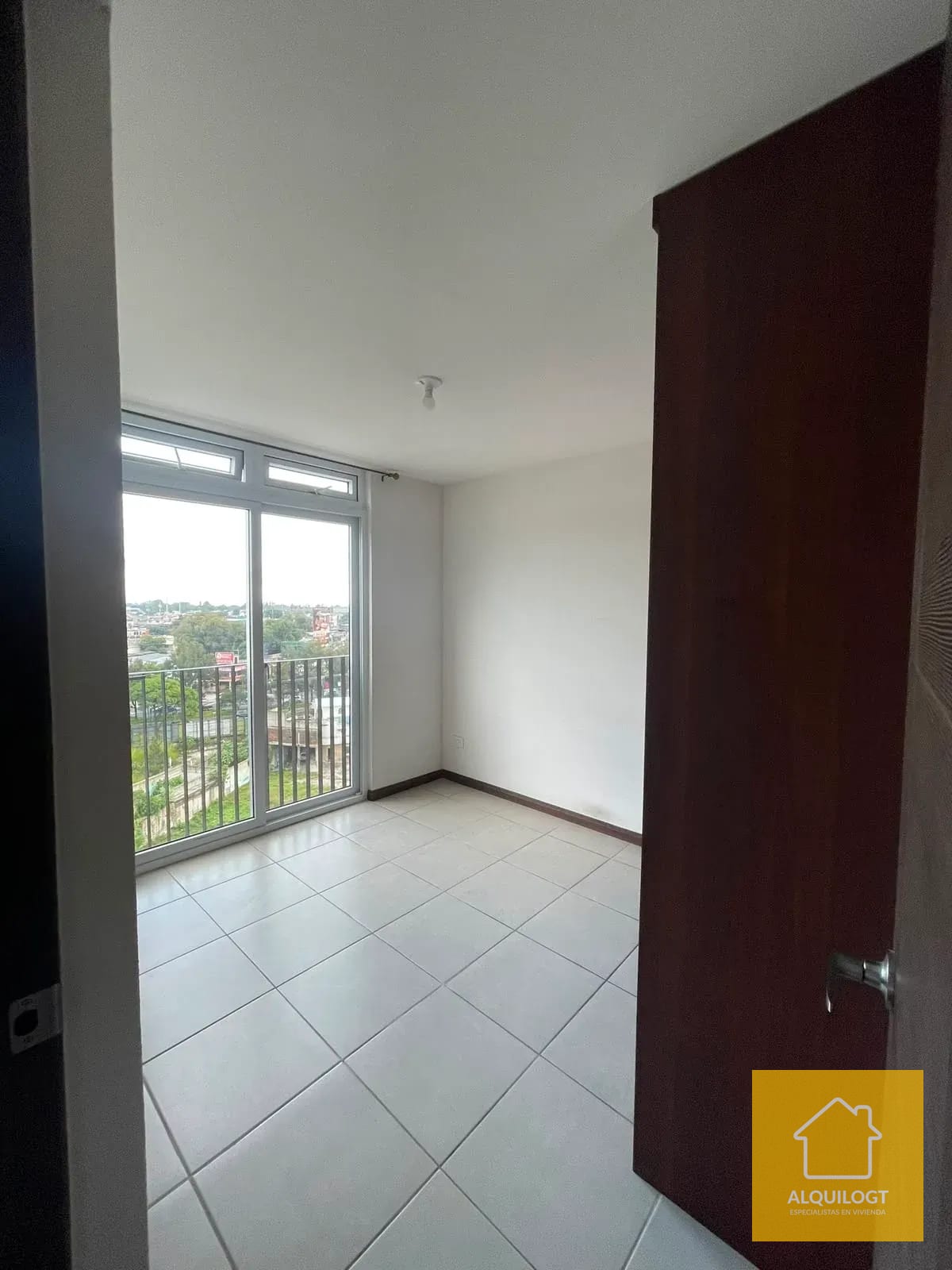Apto de 3 Habitaciones Excelente Ubicacion en la Roosevelt — Apartamento en Alquiler en Akari, Zona 2 Mixco, Guatemala, Ciudad — foto 6 de 16