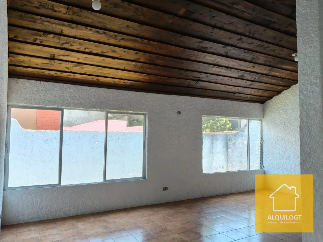 Apto de Segundo Nivel Excelente Ubicacion en San Cristobal — Apartamento en Alquiler en Vista al Valle, Zona 8 Mixco, Guatemala, Ciudad — foto 4 de 16