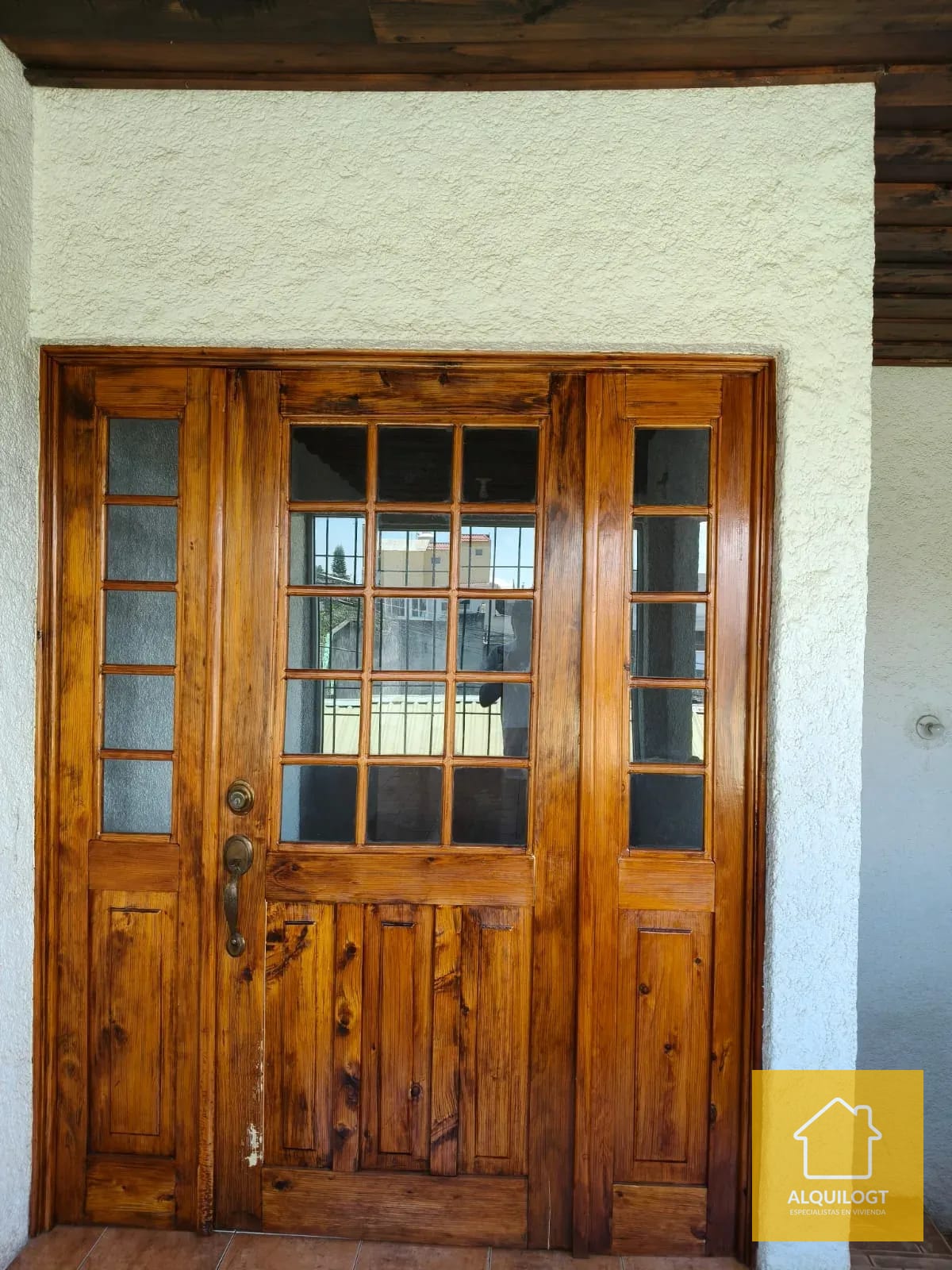 Apto de Segundo Nivel Excelente Ubicacion en San Cristobal — Apartamento en Alquiler en Vista al Valle, Zona 8 Mixco, Guatemala, Ciudad — foto 1 de 16