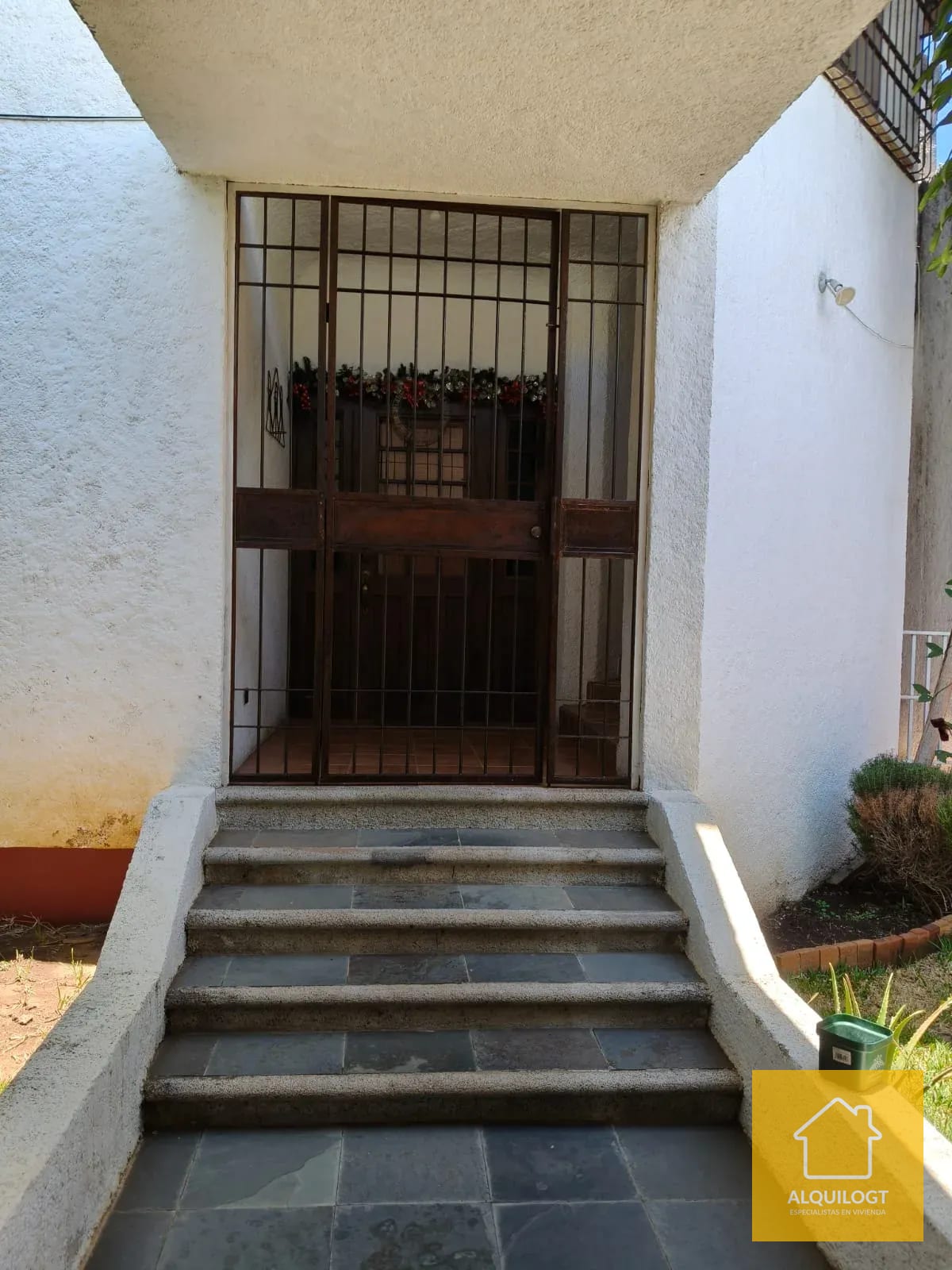 Apto de Segundo Nivel Excelente Ubicacion en San Cristobal — Apartamento en Alquiler en Vista al Valle, Zona 8 Mixco, Guatemala, Ciudad — foto 10 de 16