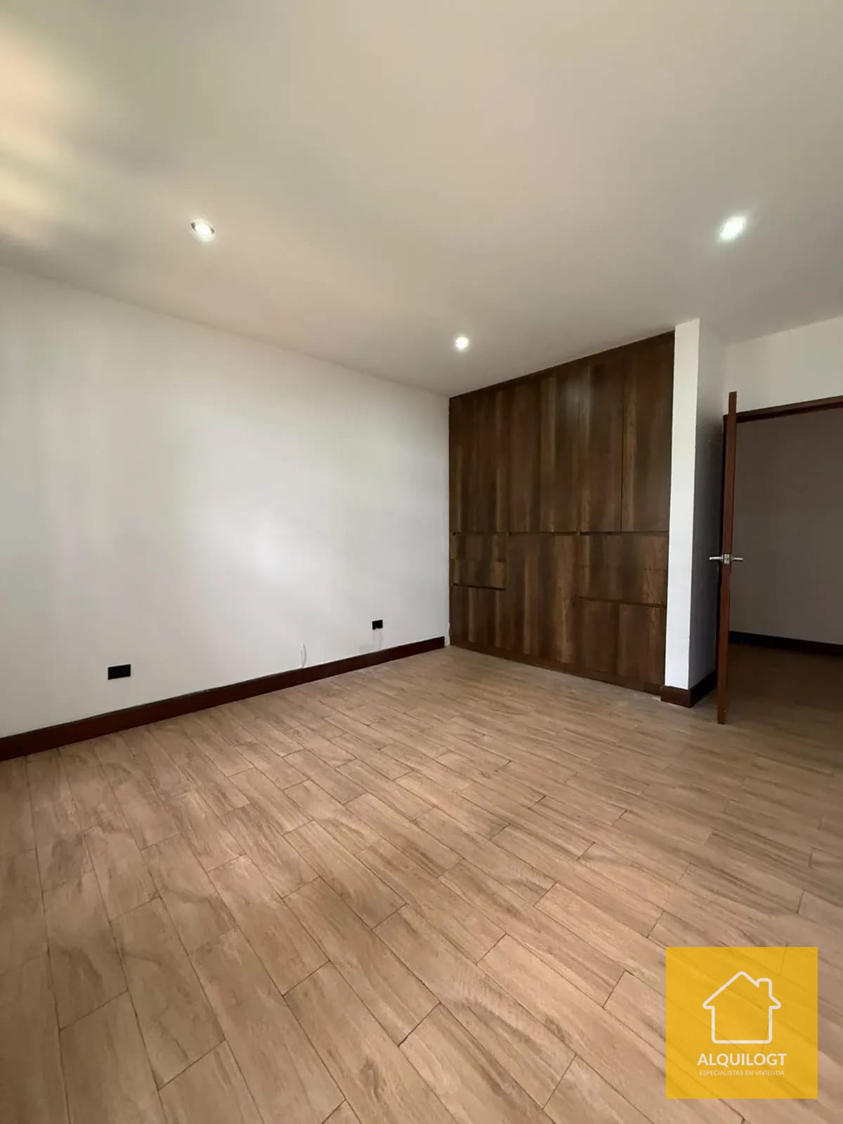 Amplio Apartamento de Lujo en Torre Oakland — Apartamento en Alquiler en Oakland I, Zona 10, Guatemala, Ciudad — foto 4 de 17