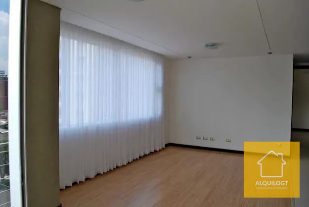 Apto con Excelente Ubicacion en Zona 14 Torre 14 — Apartamento en Alquiler en Torre 14, Zona 14, Guatemala, Ciudad — foto 7 de 11