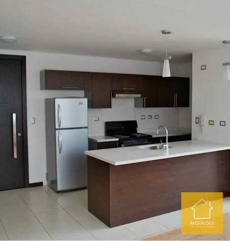 Apto con Excelente Ubicacion en Zona 14 Torre 14 — Apartamento en Alquiler en Torre 14, Zona 14, Guatemala, Ciudad — foto 9 de 11