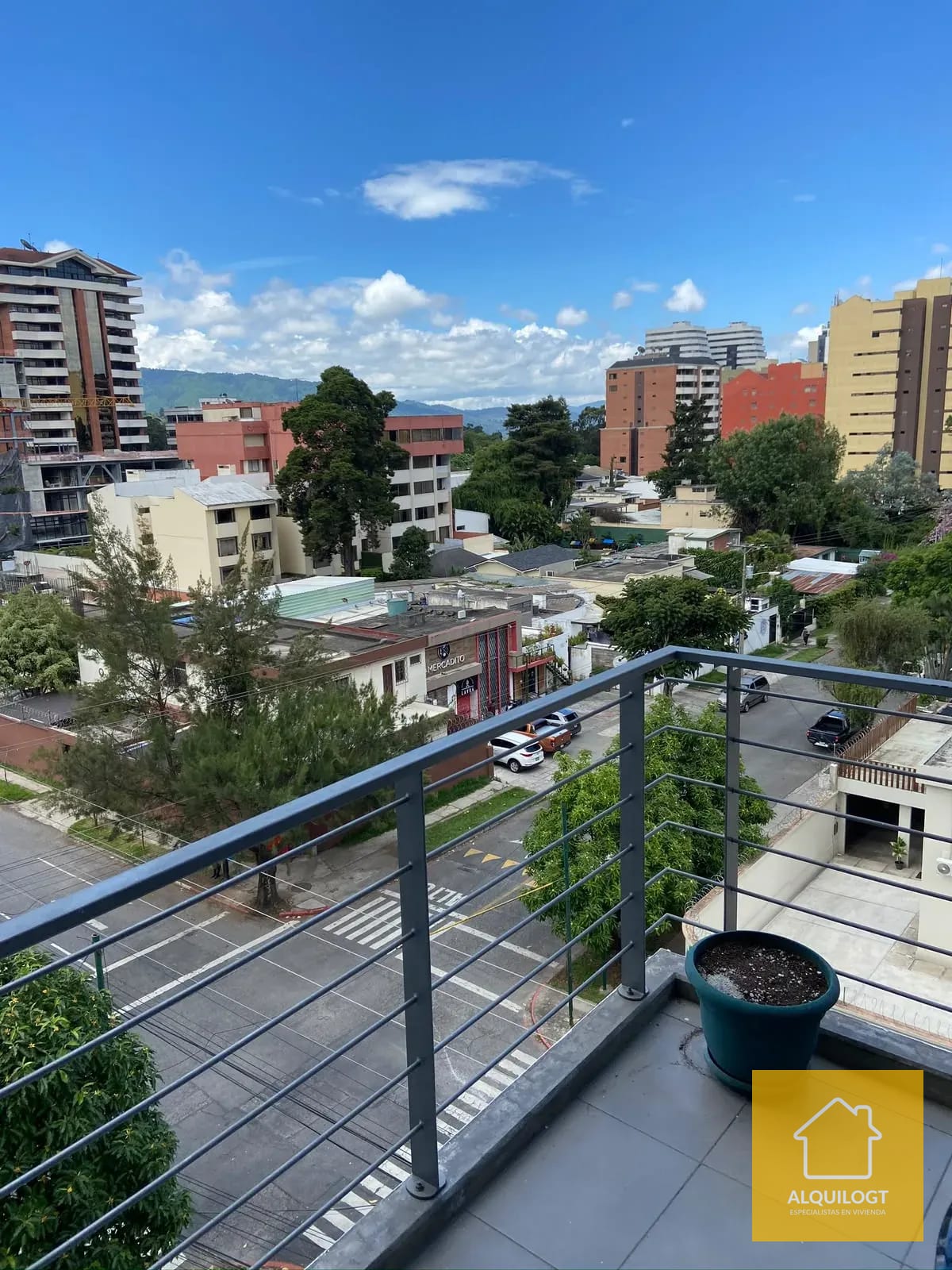 Apto con Excelente Ubicacion en Zona 14 Torre 14 — Apartamento en Alquiler en Torre 14, Zona 14, Guatemala, Ciudad — foto 8 de 11