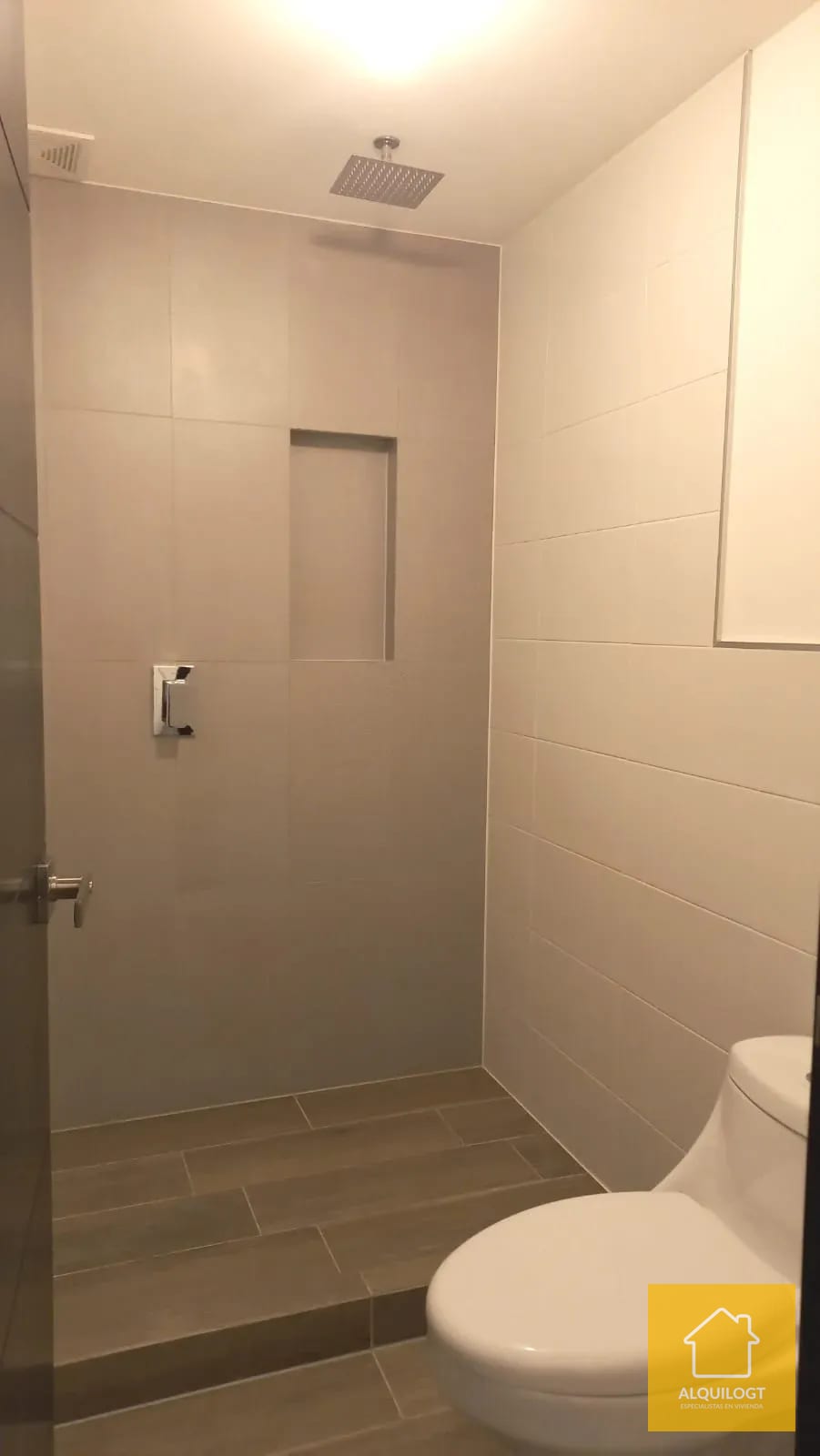 Apartamento la Villa al Final de la 14 Avenida Zona 14 Segheria — Apartamento en Alquiler en Segheria, Zona 14, Guatemala, Ciudad — foto 12 de 17